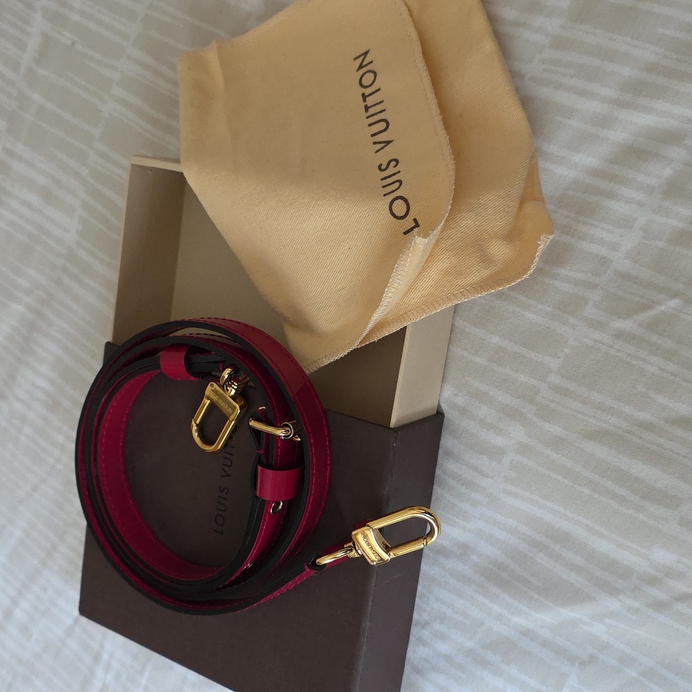 Louis Vuitton Vernis Leather Strap, Fuchsia - Full Inclusion
